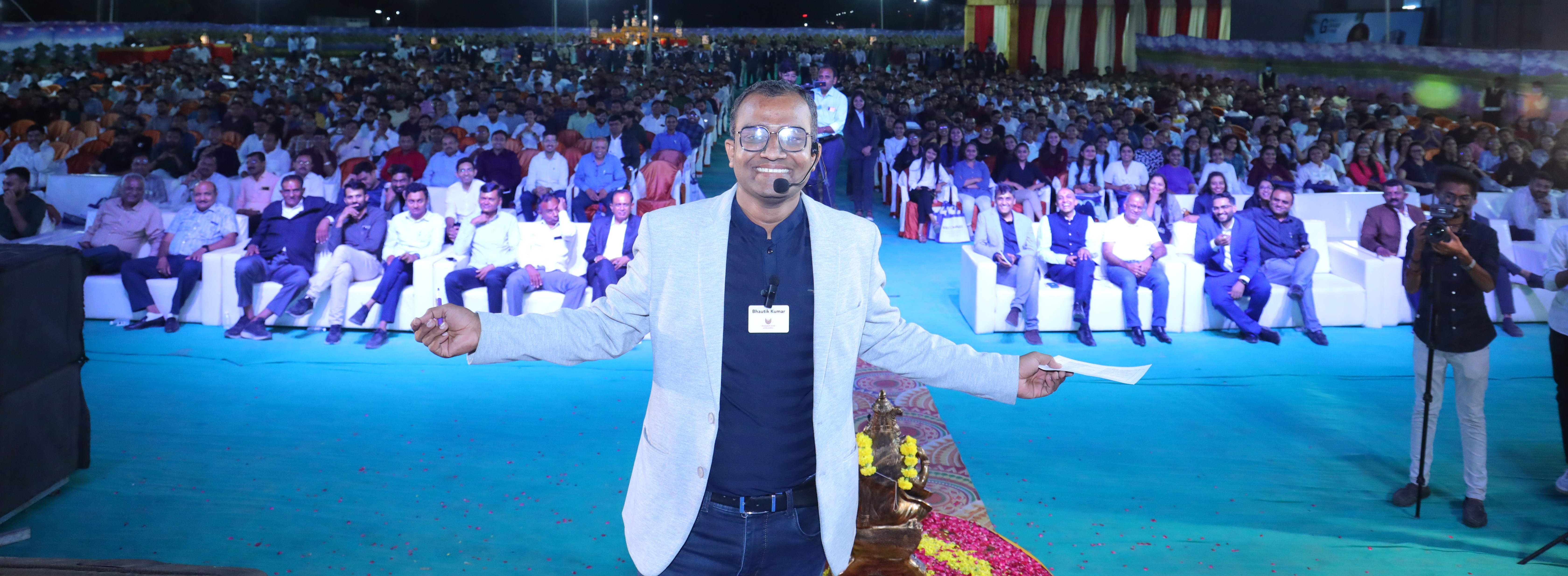 Bhautik AI Communication Coaching